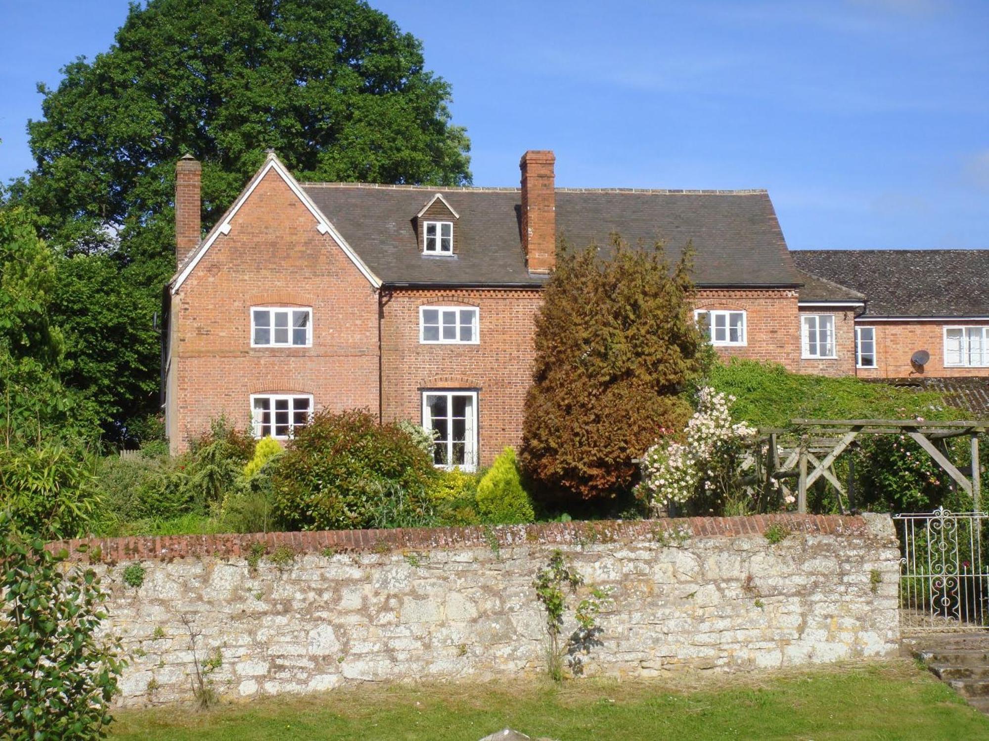 The Farmhouse Newent ภายนอก รูปภาพ