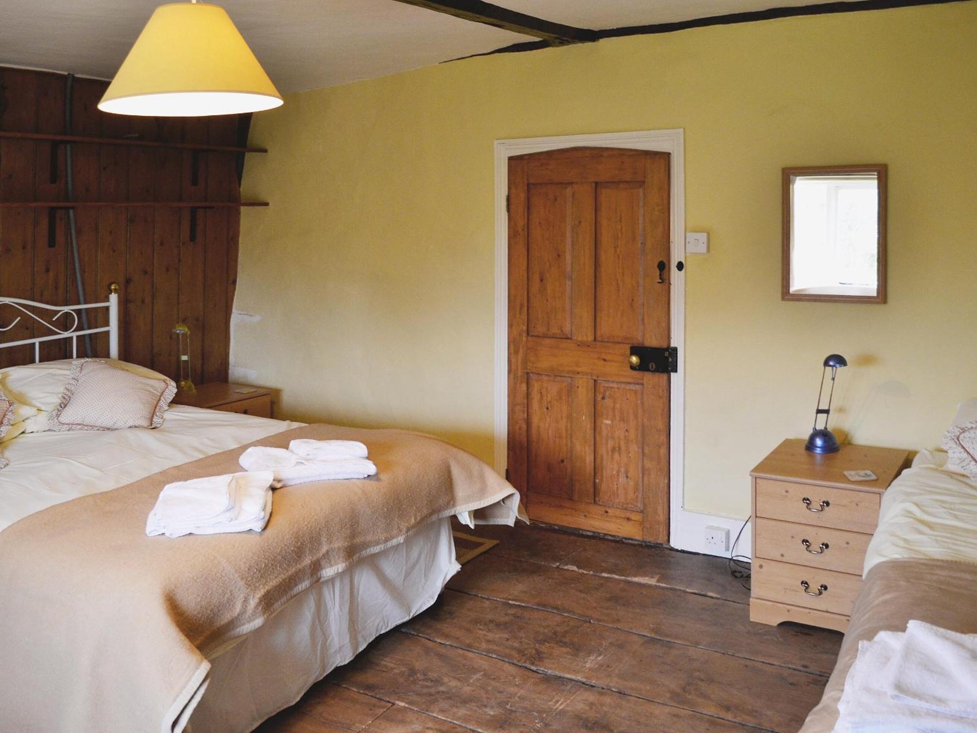 The Farmhouse Newent ภายนอก รูปภาพ